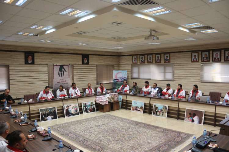 گزارش تصویری/تجلیل از کارکنان، داوطلبان، حامیان و فعالان  برنامه ملی نذر خدمت در جمعیت هلال احمر استان قزوین