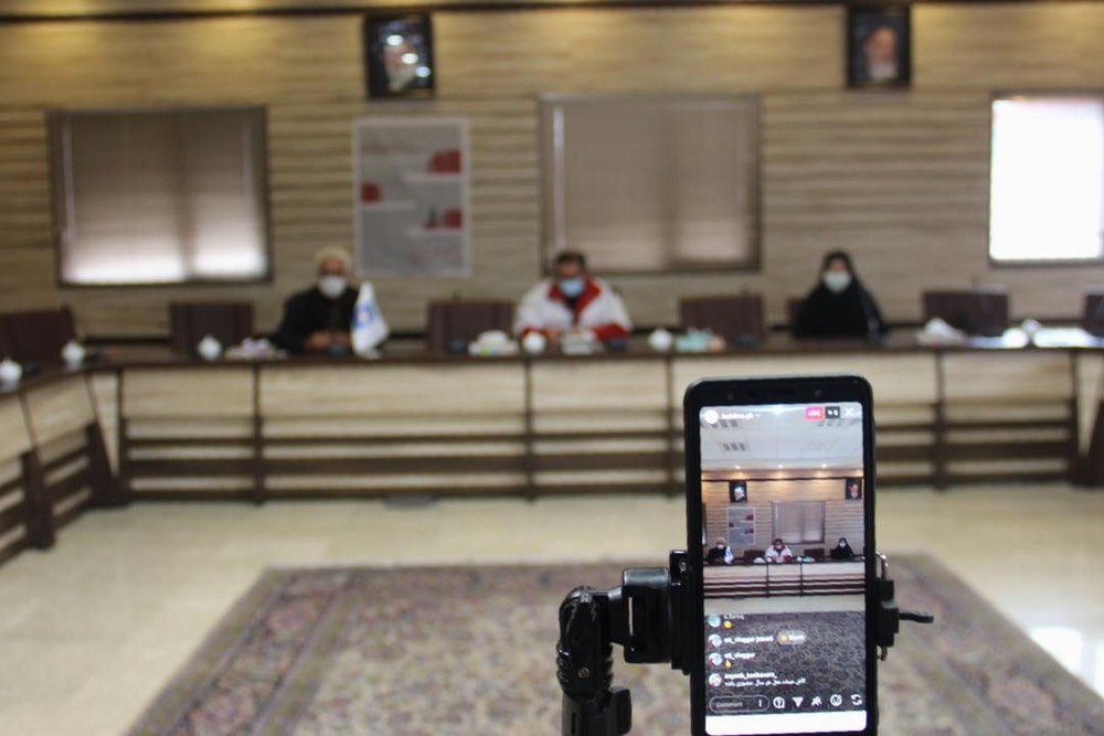 کتابخوانی جوانان بشردوست اهل هلال قزوین
