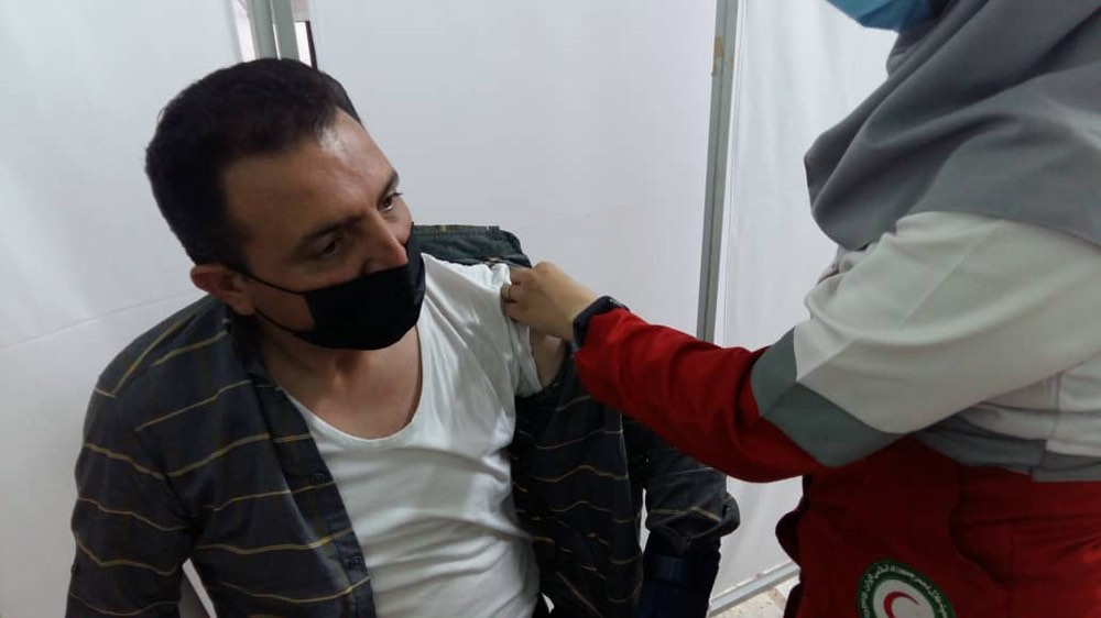 تزریق بیش از دو هزار دُز واکسن کرونا در مرکز تجمیعی واکسیناسیون هلال احمر  