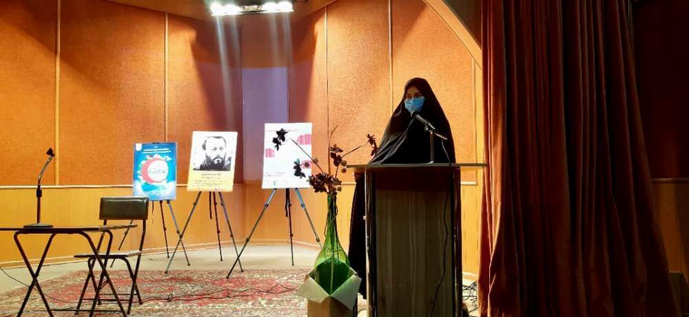 کتابخوانی جوانان بشردوست هلال احمر قزوین به مناسبت روز قلم 