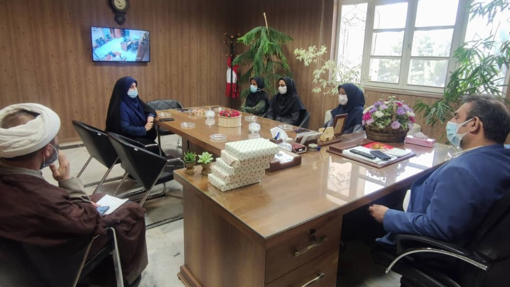 تجلیل از دختران فعال در هلال احمر قزوین به مناسبت روز دختر