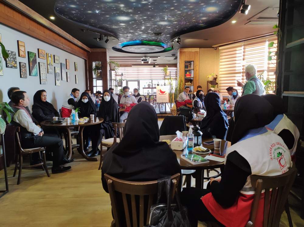 نشست جوانان هلال احمر قزوین با عنوان " ماهنوش " برگزار شد.