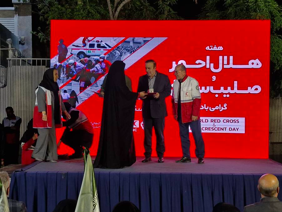«هلال در میدان»، همایش اقتدار و خدمت سرخ‌پوشان در قلب قزوین